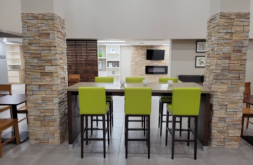 Macon Hotel | Country Inn & Suites by Radisson Macon West