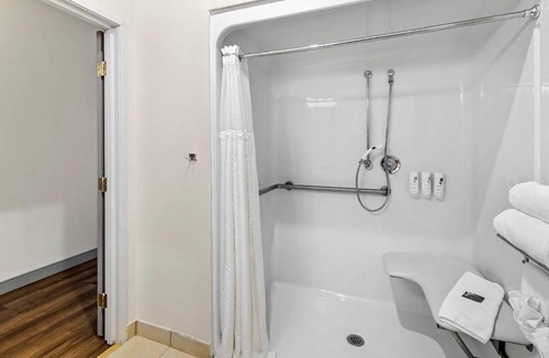 Bowling Green Hotel | Country Inn & Suites by Radisson, Bowling Green, KY