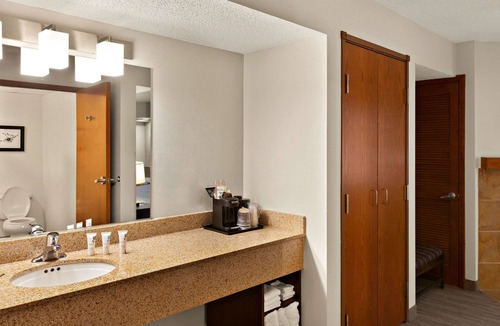 Jonesborough Hotel | Country Inn & Suites by Radisson, Jonesborough-Johnson City West, TN