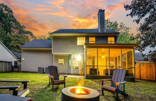 North Charleston House | Country Oasis w/Game Rm, Mins from DWTN & Airport