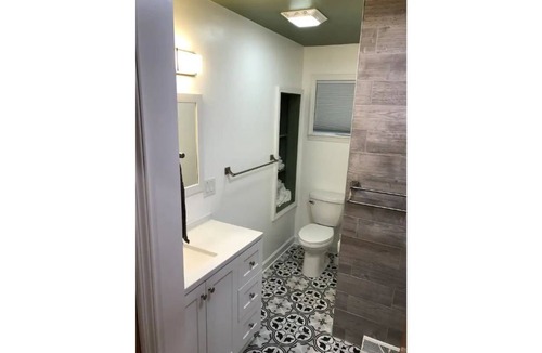 Mills River House | County Line Cottage Pisgah & DuPont - Pets Welcome