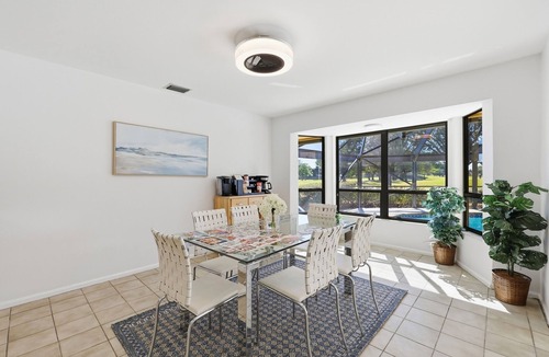 Hunt Club House | Couples, Families, Pool, Lake View, Golf, Fresh - PGA National SFH gated - safe!