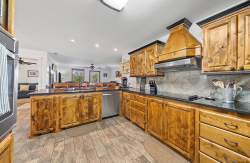Lockesburg Apartment | Couples Retreat Hot Tub ATV Trails 20 Acres