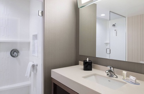 Farmington Hills Hotel | Courtyard by Marriott Detroit Farmington