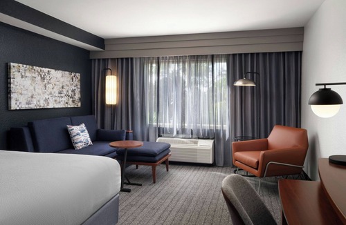 Biggar Hotel | Courtyard by Marriott Fort Myers I-75/Gulf Coast Town Center
