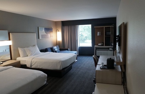 Ellendale Hotel | Courtyard by Marriott Memphis East/Bill Morris Parkway