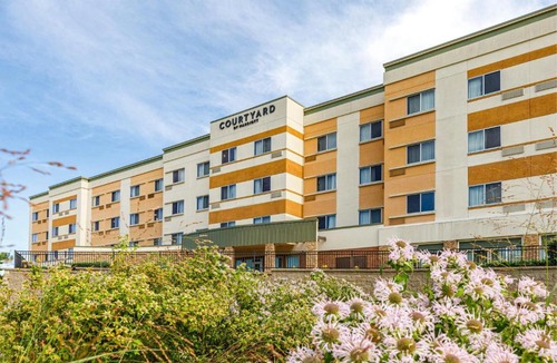 St. Peters Hotel | Courtyard by Marriott St. Louis St. Peters