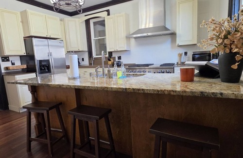 Knoxville House | Covenant Park 3 Min - Old City 5 Min - Sleeps 16