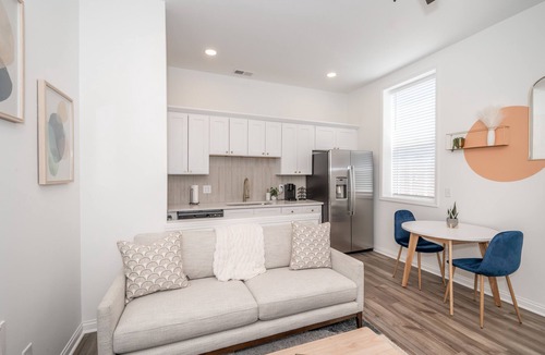 Covington Condo | Covington Charm 202 | Minutes from DT Cinci!