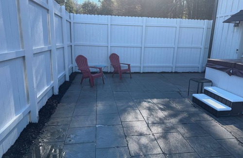 Loudon Apartment | Cozy 1-bedroom apartment in lovely Loudon with hot tub
