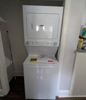 Enderly Park Apartment | Cozy 1 Bedroom Bungalow