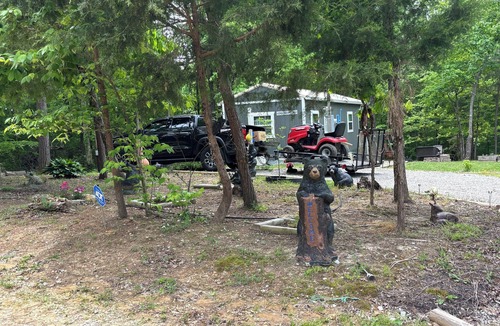 Mammoth Cave Cabin | Cozy 1-bedroom cabin with WiFi, AC in charming Mammoth Cave Hiking in the area