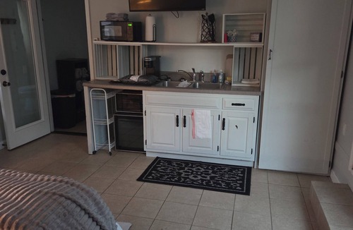 Lenoir City Apartment | Cozy 1-bedroom studio in tranquil Lenoir City with AC DOCK AND LAKE ACCESS