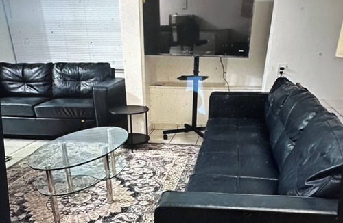 Surfside Apartment | Cozy 1-bedroom , Vacation Paradise, Steps to the Beach