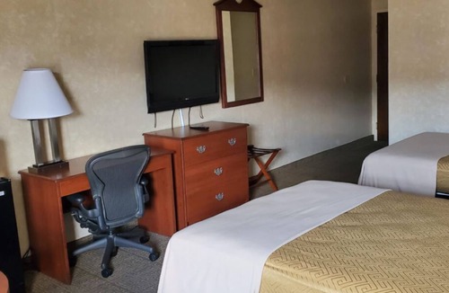 Sprague Hotel | Cozy 1-bedroom with WiFi and AC in enjoyable Beckley