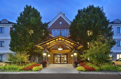 Shelby Township Apartment | Cozy 1BR Suite w/Full Kitchen & Free Breakfast