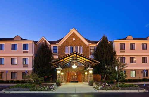Shelby Township Apartment | Cozy 1BR Suite w/Full Kitchen & Free Breakfast
