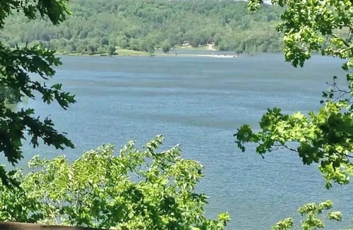 Somerset House | Cozy 2-bedroom A frame house with stunning lake views in quaint Somerset