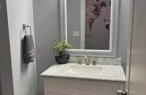 Alpharetta Apartment | Cozy 2-bedroom basement apartment in perfect Alpharetta with AC and theatre room