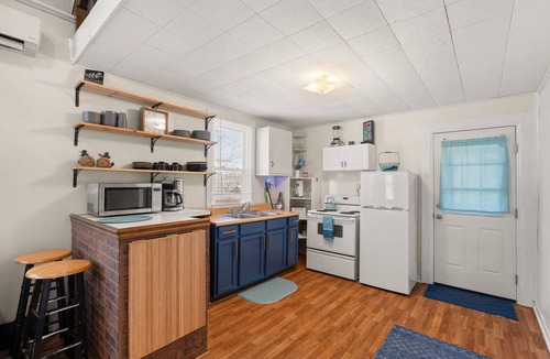 Mammoth Cave Cabin | Cozy 2-bedroom cabin on Nolin Lake with WiFi, AC