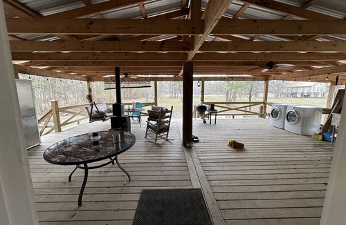 Kokomo Cabin | Cozy 2-bedroom cabin with AC on the Pearl River in Angie. LA