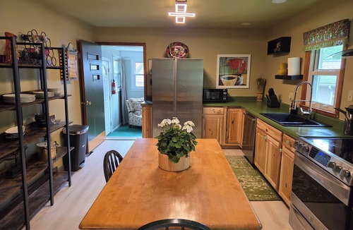 Mount Vernon Cottage | Cozy 2-bedroom cottage in beautiful Mount Vernon