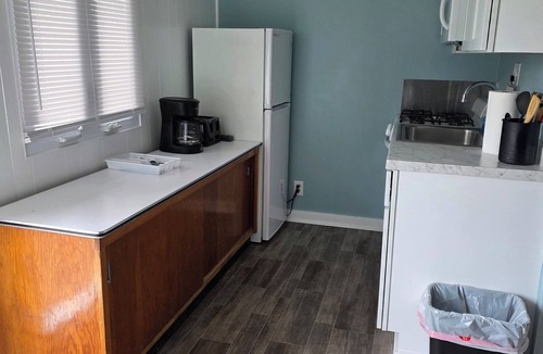 Ludington Cottage | Cozy 2-bedroom cottage # 4 in beautiful Ludington with AC