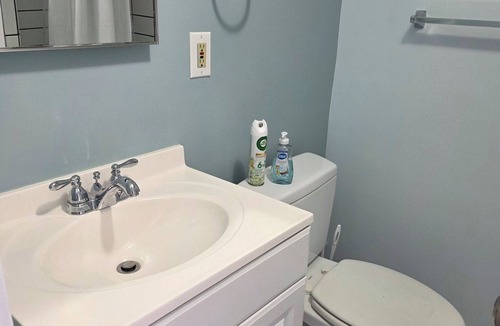 Ludington Cottage | Cozy 2-bedroom cottage # 4 in beautiful Ludington with AC