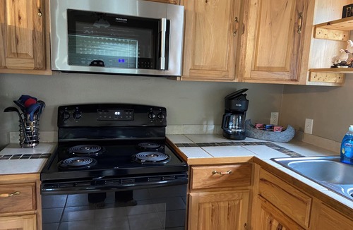 Oden Cottage | Cozy 2-bedroom country cottage in peaceful Oden with AC
