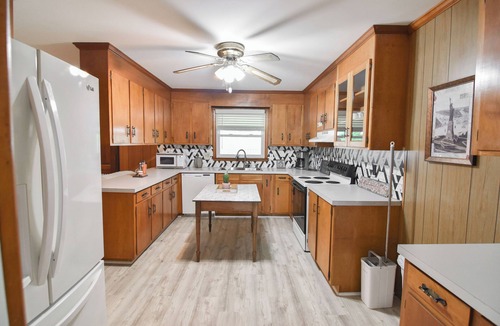 Bowling Green House | Cozy 2BR 2BA 5 min to lake 20 min to downtown CLT