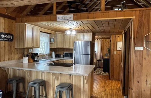 Somerset Cabin | Cozy 3 Bedroom Cabin Near Lake Cumberland