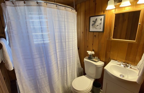 Somerset Cabin | Cozy 3 Bedroom Cabin Near Lake Cumberland