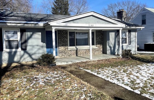 Lexington House | Cozy 3 bedroom home perfect for families or work.