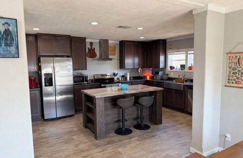 Cason House | Cozy 3-bedroom house in beautiful Naples with AC comfort