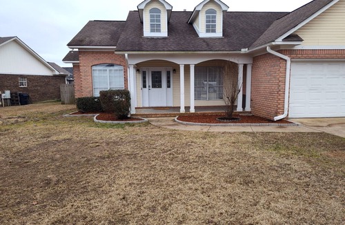 Northport House | Cozy 3-bedroom house in serene Northport with AC
