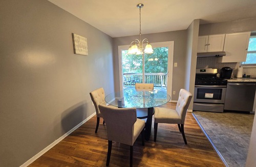 Maryland Heights House | Cozy 3-bedroom house with WiFi and AC in enjoyable Maryland Heights