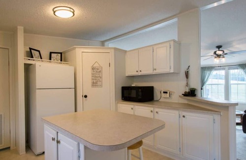 Hendersonville House | Cozy 3BR Hideaway Near Apple Orchards | Free Tix