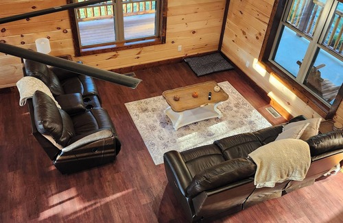 Lewisburg Cabin | Cozy 4-bedroom cabin with a private lake. Pet Friendly.