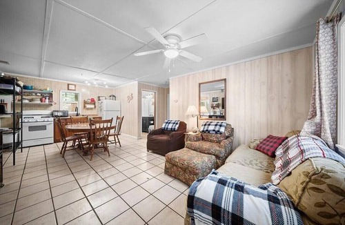Mason County Cottage | Cozy 4-bedroom Cottage on Long Lake for relaxing stays