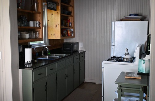 Newaygo House | Cozy 4-bedroom house on the Muskegon River in serene Newaygo, MI with AC