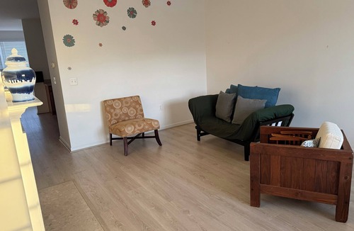 Shepherdstown Apartment | Cozy apartment with full size kitchen and parking in Shepherdstown WV