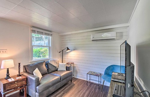 Athens House | Cozy Athens Cottage: Walk to Sanford Stadium!