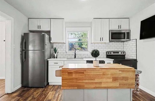Church Street House | Cozy Atlanta Home Minutes from Amphitheater, Downtown, Stadium & Attractions