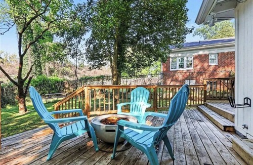Church Street House | Cozy Atlanta Home Minutes from Amphitheater, Downtown, Stadium & Attractions