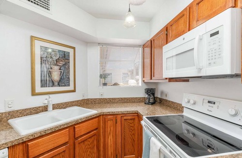Ocean Side Village Condo | Cozy Beachside Hideaway