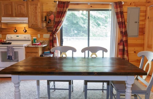 Luray Cabin | Cozy Bear Cottage! Wifi! Peaceful Escape!