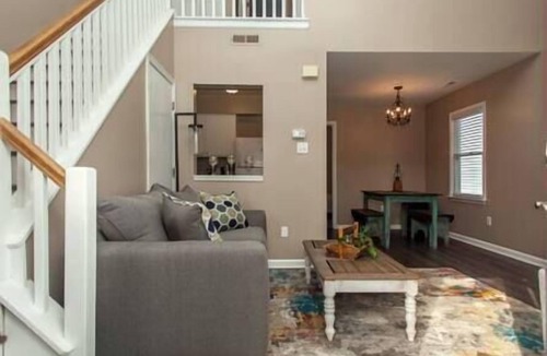 Belmont House | Cozy Belmont Retreat