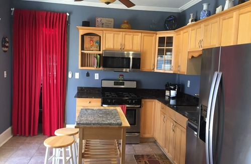 Old Fourth Ward House | Cozy Bungalow in the Old Fourth Ward