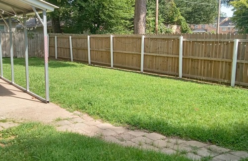 Cooper-Young Historic District House | "Cozy Bungalow with Serene Fenced Yard - Stroll to Top Restaurants/Bars!