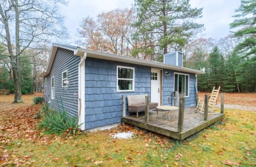Oscoda Cabin | Cozy Cabin Getaway in Iosco County